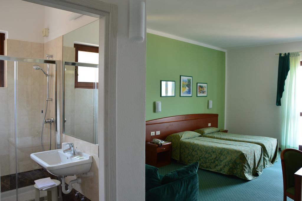 Hotel Garni Selene Malcesine Room photo